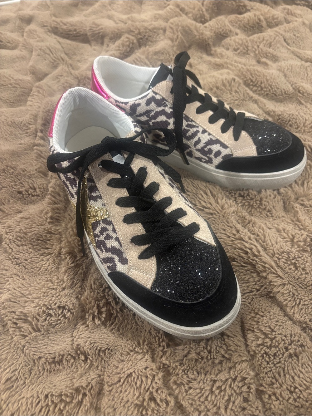 Women's Beige & Black Leopard Glitter Casual Sneakers